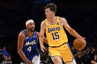 出了他杰出 出了他杰出