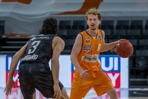 并肩作战 并肩作战